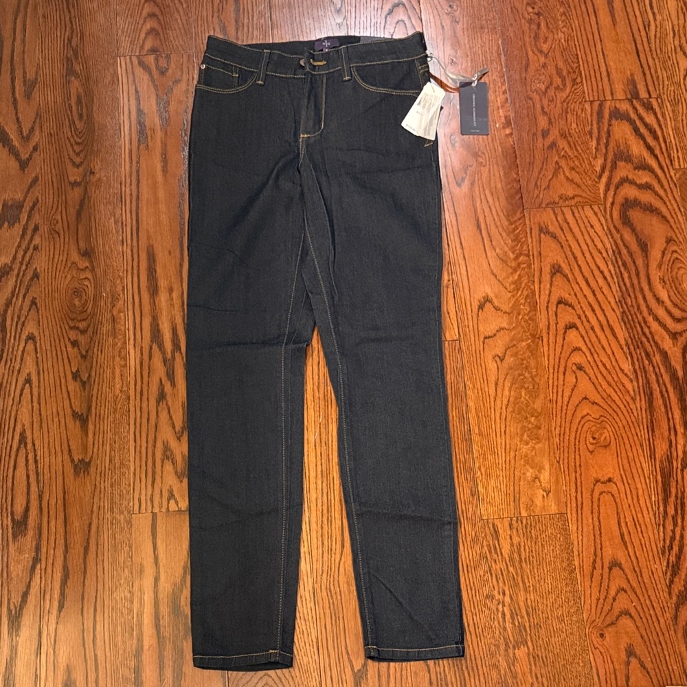 NWT NYDJ Dark Blue Women's Skinny Jeans!!! Size 4